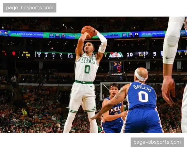 雄鹿罗林斯运球三分命中率40% 后撤步成进攻端新杀招